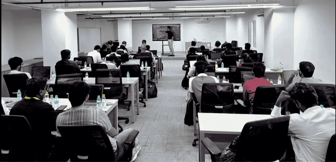 Moment from a QuantumX community event, photo 2